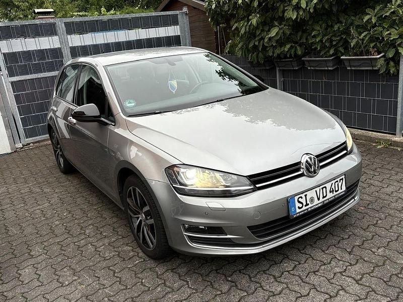 Grau Gebraucht 2013 VW Golf VII Highline Limousine | 10.300 € (Etwas zu teuer) - Bild 1/4