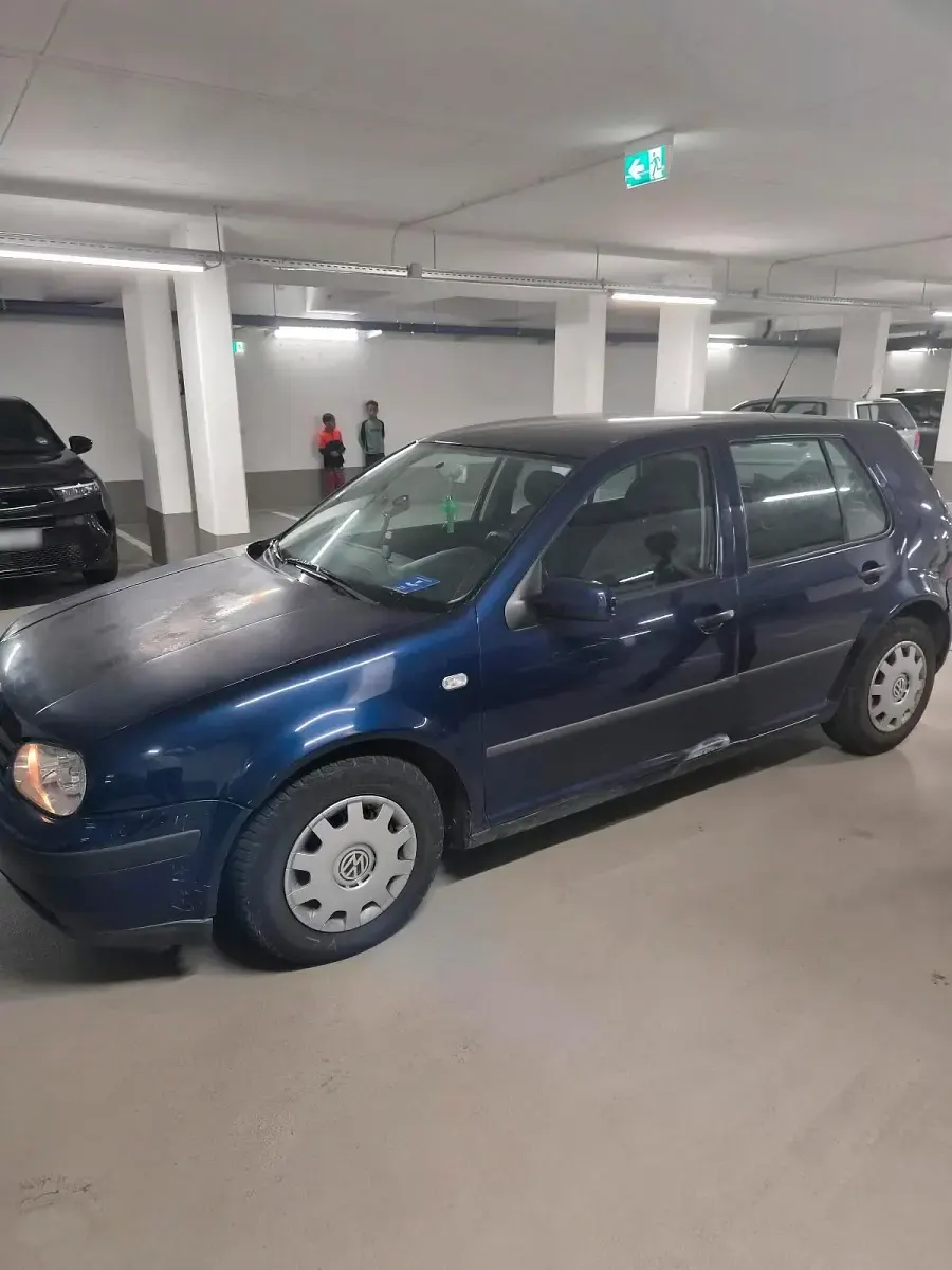 Gebraucht VW Golf IV 106 PS (77 kW) 2000 Schwarz Kleinwagen