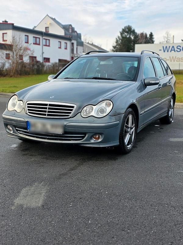 Gebraucht Mercedes C220 Avantgarde 150 PS (110 kW) 2005 Kombi
