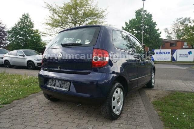 Gebraucht VW Fox Basis 54 PS (39 kW) 2007 Blau metallic Kleinwagen