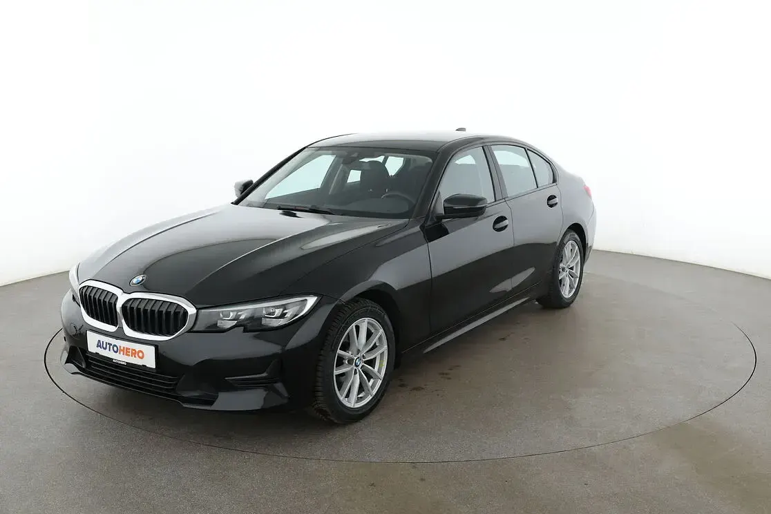 Gebraucht BMW 318 Advantage 150 PS (110 kW) 2020 Limousine