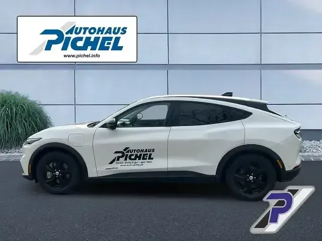 Gebraucht Ford Mustang Mach-E 197 kW (269 PS) 2024 Weiß(metallic) SUV