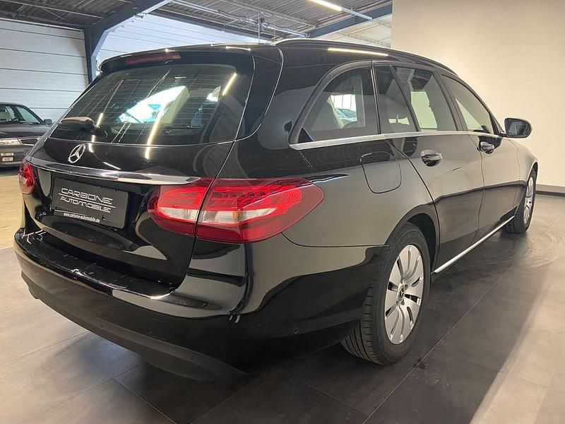 Gebraucht Mercedes C220 194 PS (142 kW) 2020 Schwarz Kombi