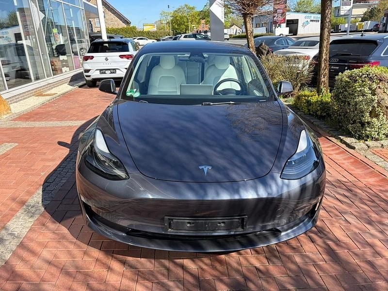 Second-hand Tesla Model 3 366 kW (498 CP) 2023 Gri Berlinǎ