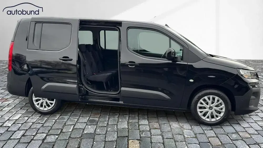 Neu Fiat Doblò 131 PS (96 kW) 2026 Schwarz / neraperla Van / Kleinbus