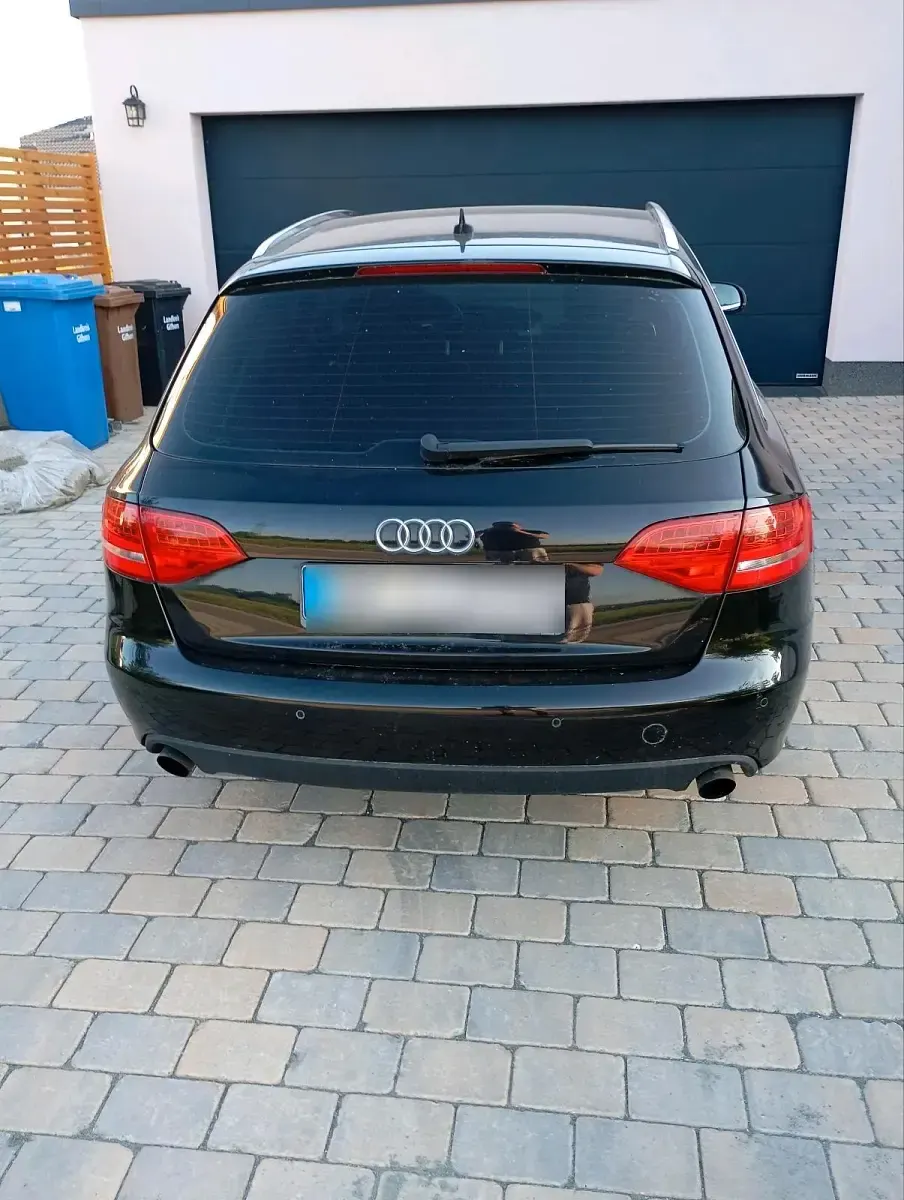 Gebraucht Audi A4 179 PS (131 kW) 2010 Schwarz Kombi