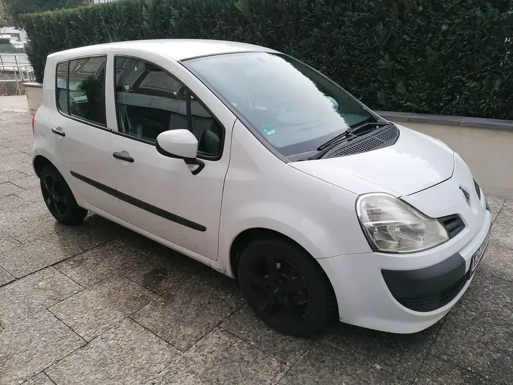 Używany Renault Modus Expression 75 KM (55 kW) 2009 Biały Minivan