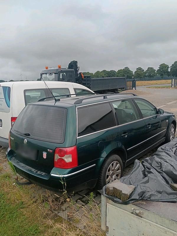 Gebraucht VW Passat Highline 131 PS (96 kW) 2002 Grün Kombi