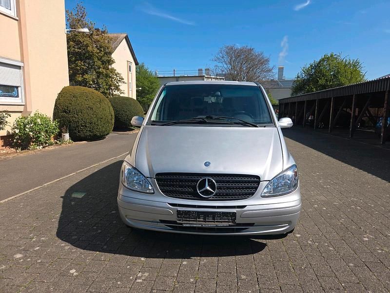 Gebraucht Mercedes Viano 150 PS (110 kW) 2006 Silber Van / Kleinbus
