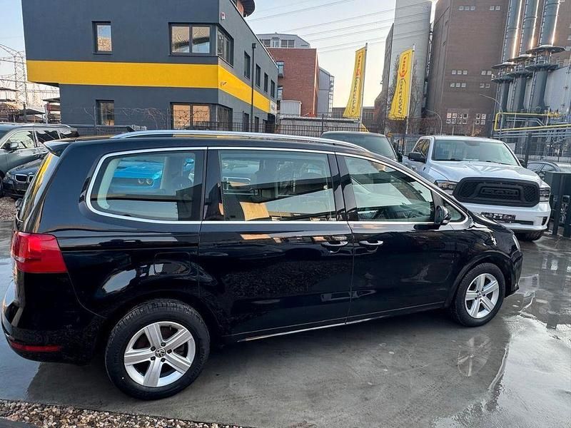 Gebraucht VW Sharan Comfortline 170 PS (125 kW) 2012 Schwarz Van / Kleinbus