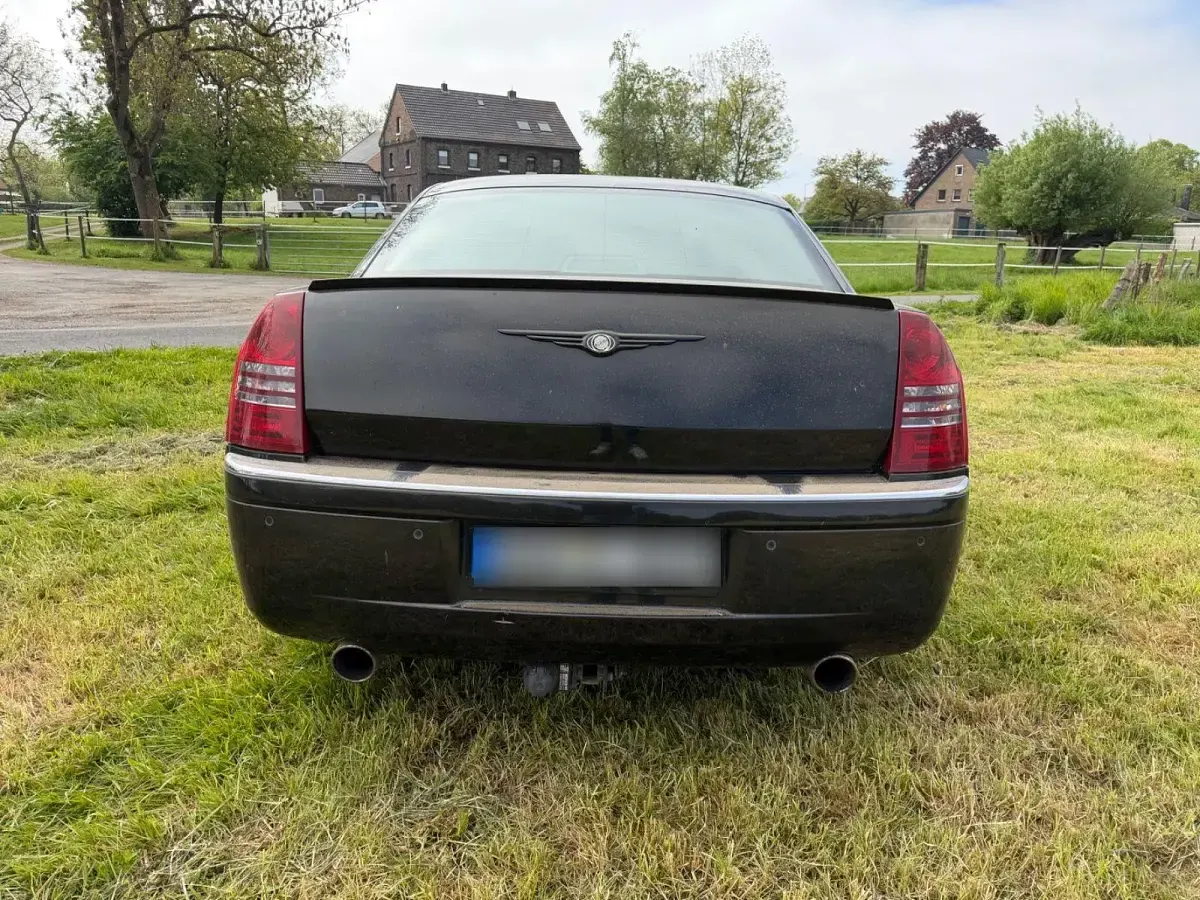 Gebraucht Chrysler 300C 340 PS (250 kW) 2004 Schwarz Limousine