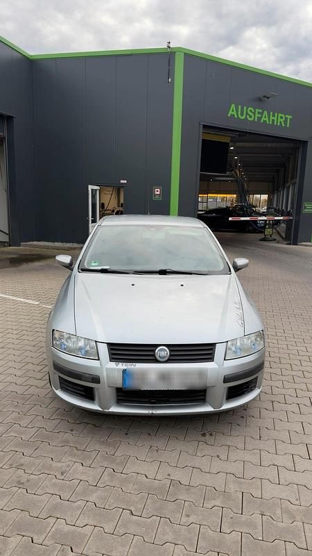Silber Gebraucht 2004 Fiat Stilo Coupé | 700 € (Superpreis) - Bild 1/4
