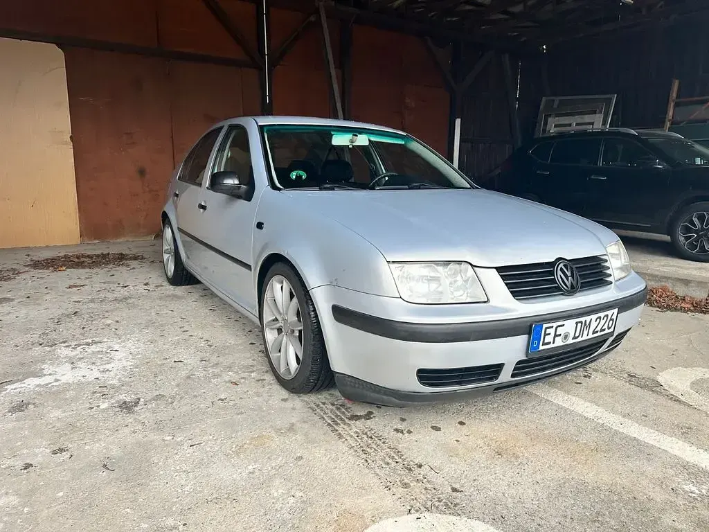 Gebraucht VW Bora Comfortline 101 PS (74 kW) 1999 Silber Limousine