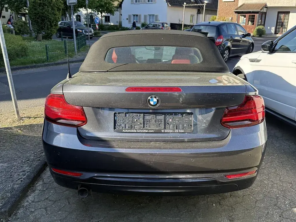 Gebraucht BMW 218 Sport Line 150 PS (110 kW) 2019 Mineralgrau Cabrio