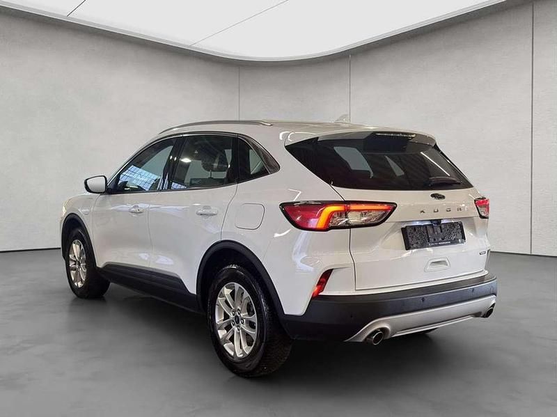 Używany Ford Kuga Titanium 224 KM (164 kW) 2022 Biały SUV