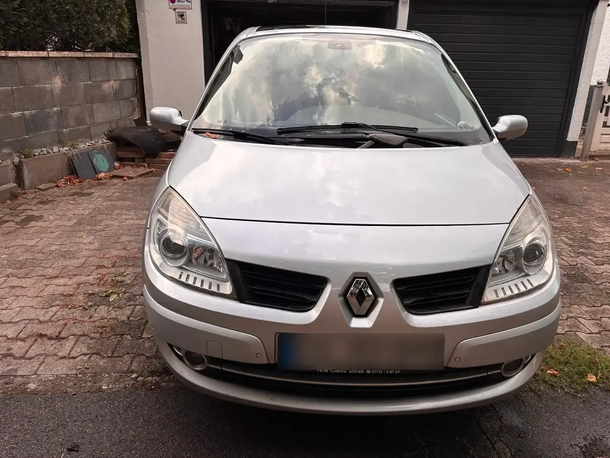 Gebraucht Renault Scénic II 130 PS (95 kW) 2006 Silber Van / Kleinbus