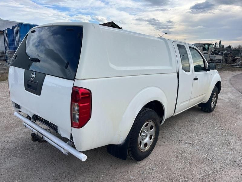 Gebraucht Nissan Navara 171 PS (125 kW) 2007 Weiß Pickup