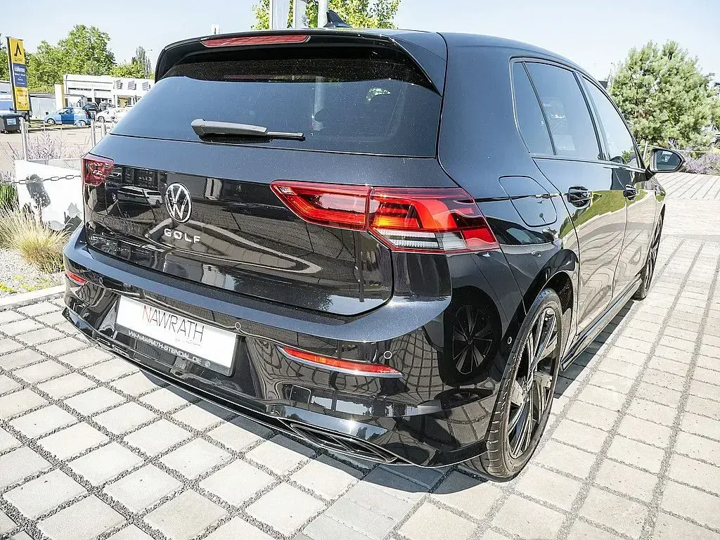 Gebraucht VW Golf VIII R-line 190 PS (139 kW) 2023 Schwarz Limousine
