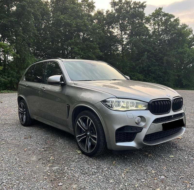 Grau Gebraucht 2015 BMW X5 M SUV | 28.750 € (Guter Preis) - Bild 1/4
