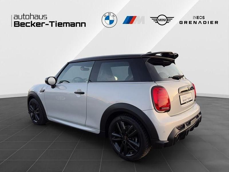 Gebraucht Mini John Cooper Works 136 PS (100 kW) 2022 White silver Kleinwagen