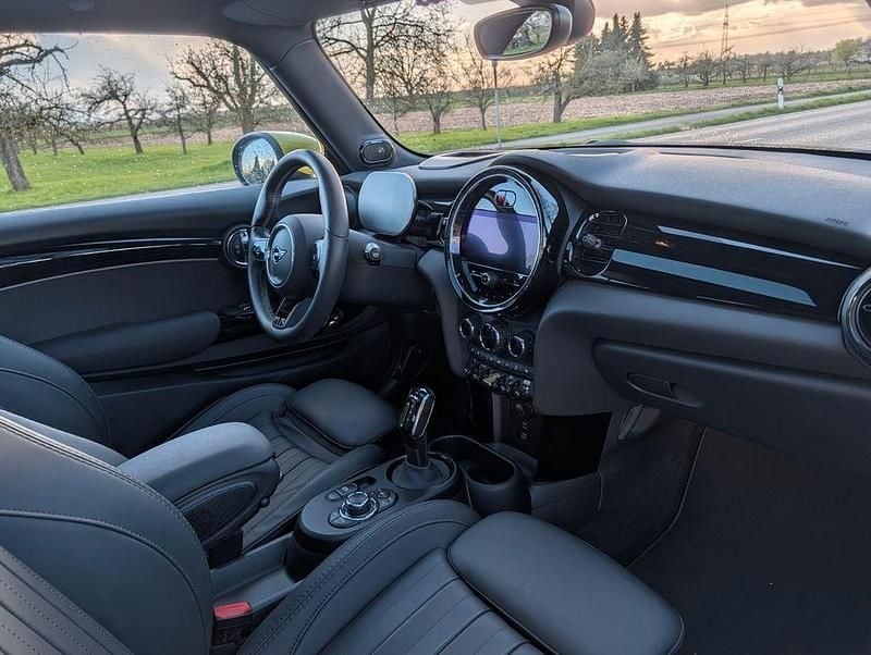 Gebraucht Mini Cooper SE 135 kW (184 PS) 2021 Blau Kleinwagen