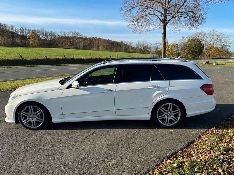 Gebraucht Mercedes E350 Avantgarde 265 PS (194 kW) 2012 Kombi