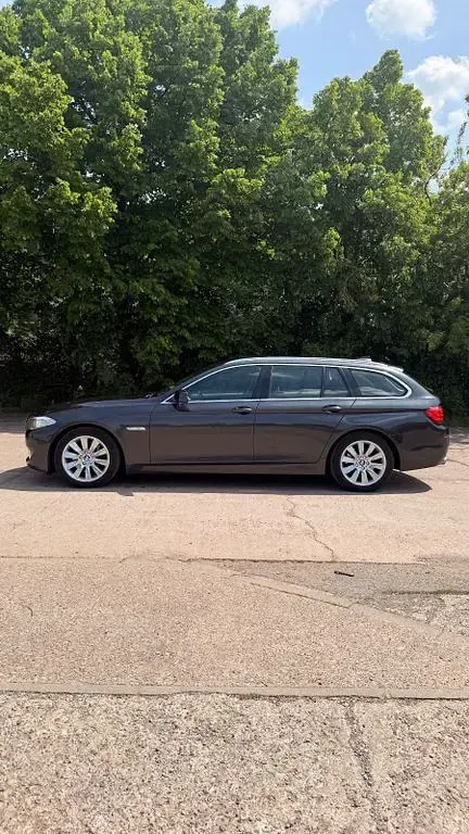 Gebraucht BMW 525 204 PS (150 kW) 2010 Grau Kombi