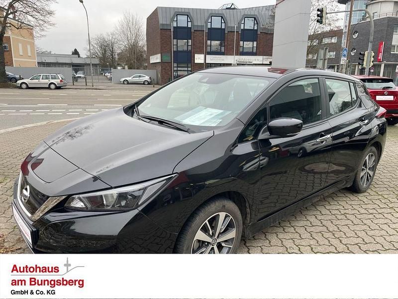Gebraucht Nissan Leaf Acenta 110 kW (150 PS) 2021 Schwarz Kleinwagen