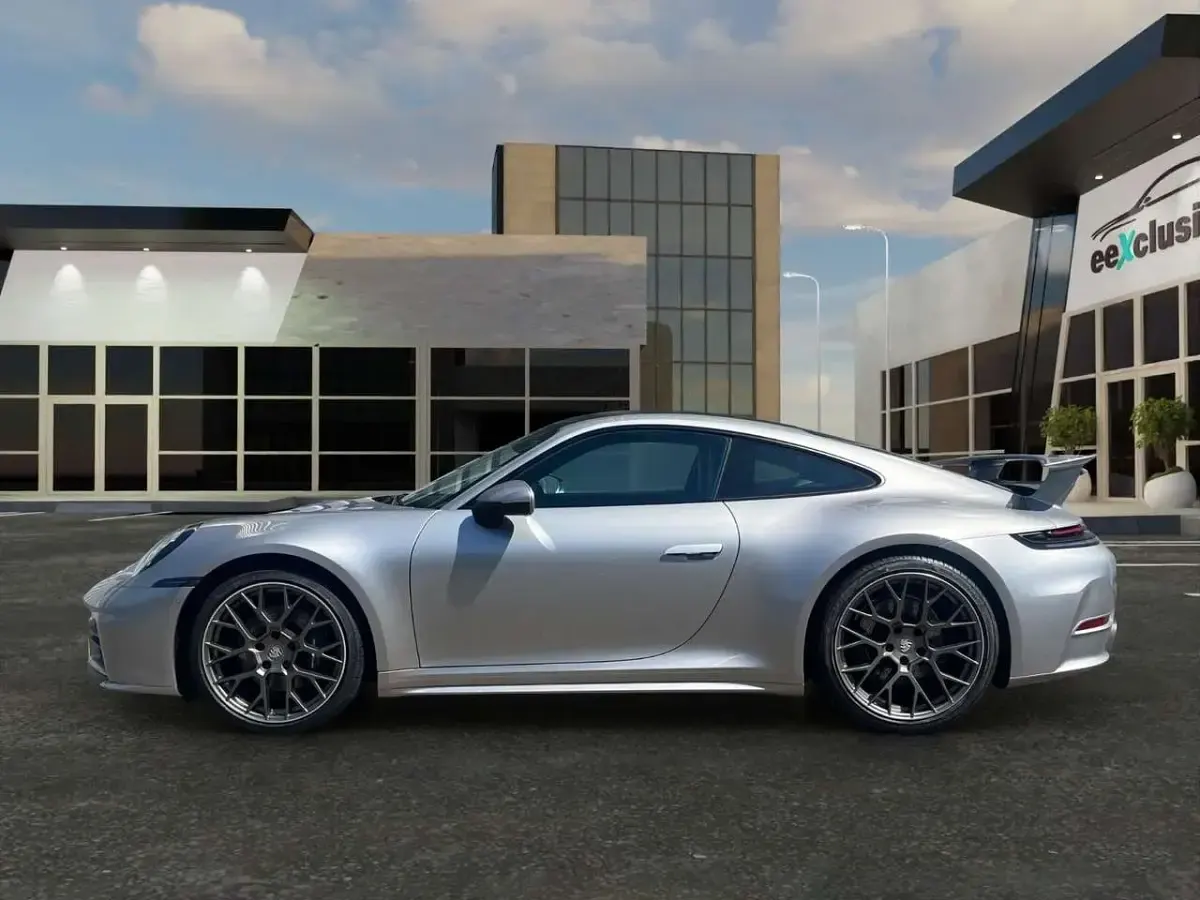 Gebraucht Porsche 992 394 PS (289 kW) 2024 Silber Coupé