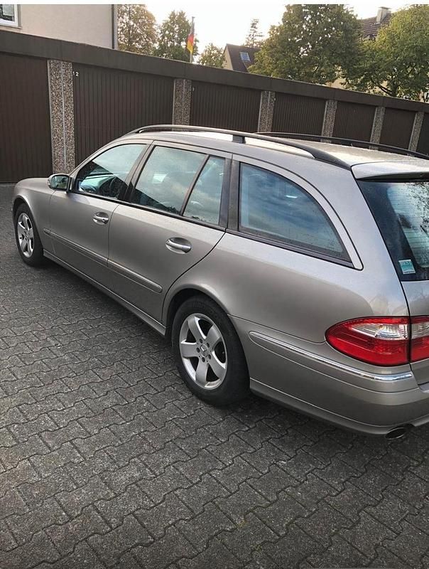 Second-hand Mercedes E320 2006 Bej Break