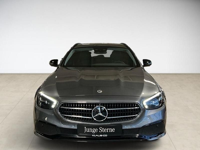 Gebraucht Mercedes E220 Avantgarde 200 PS (147 kW) 2024 Grau Limousine
