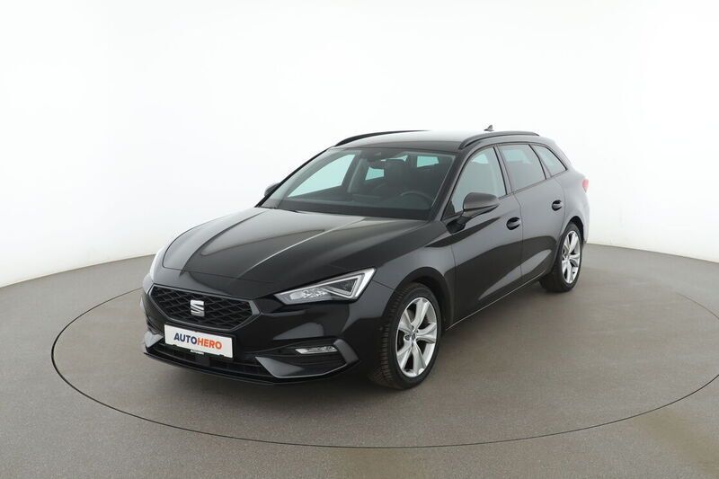 Schwarz Gebraucht 2022 Seat Leon 4Drive Kombi | 25.310 € - Bild 1/4