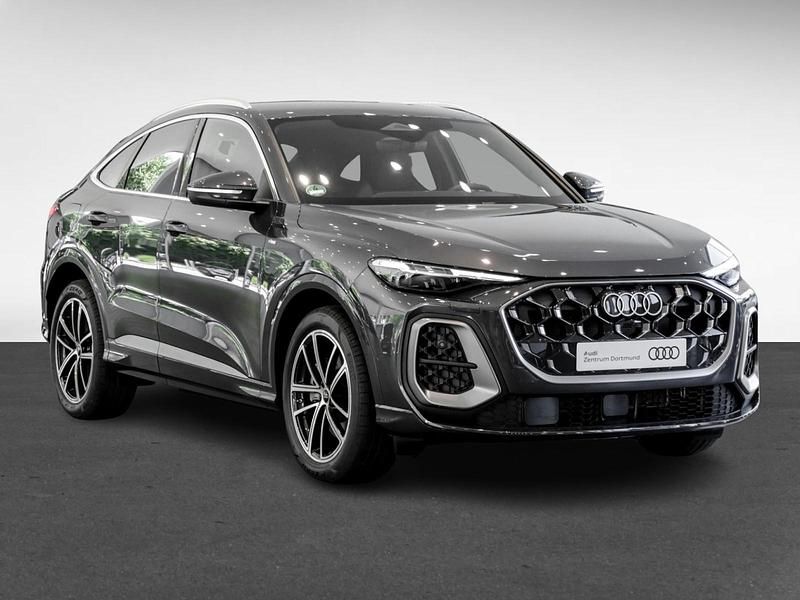Tamboragrau metallic Gebraucht 2025 Audi Q5 Sportback S-Line SUV | 64.866 € - Bild 1/3