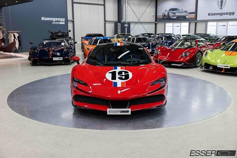 Gebraucht Ferrari SF90 999 PS (734 kW) 2023 Rosso corsa ds 322 Coupé