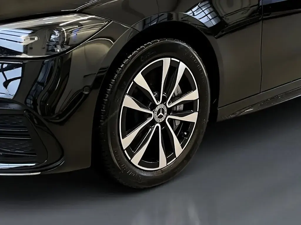 Gebraucht Mercedes C300e AMG 313 PS (230 kW) 2025 Schwarz Kombi