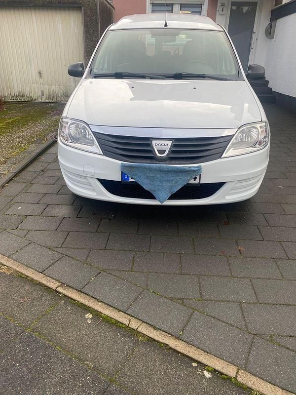 Weiß Gebraucht 2008 Dacia Logan MCV Kombi | 2.100 € (Fairer Preis) - Bild 1/4