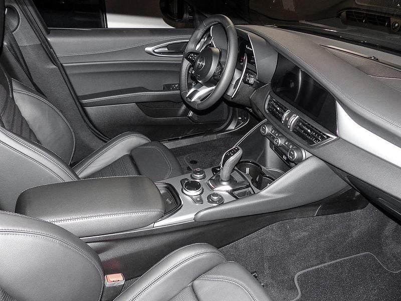 Gebraucht Alfa Romeo Giulia Premium 280 PS (205 kW) 2025 Grau Limousine