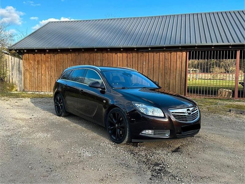 Gebraucht Opel Insignia OPC 194 PS (142 kW) 2012 Braun Kombi