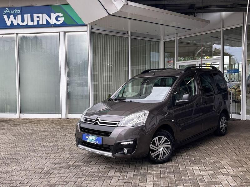 Braun Gebraucht 2017 Citroën Berlingo Van / Kleinbus | 8.990 € (Fairer Preis) - Bild 1/4
