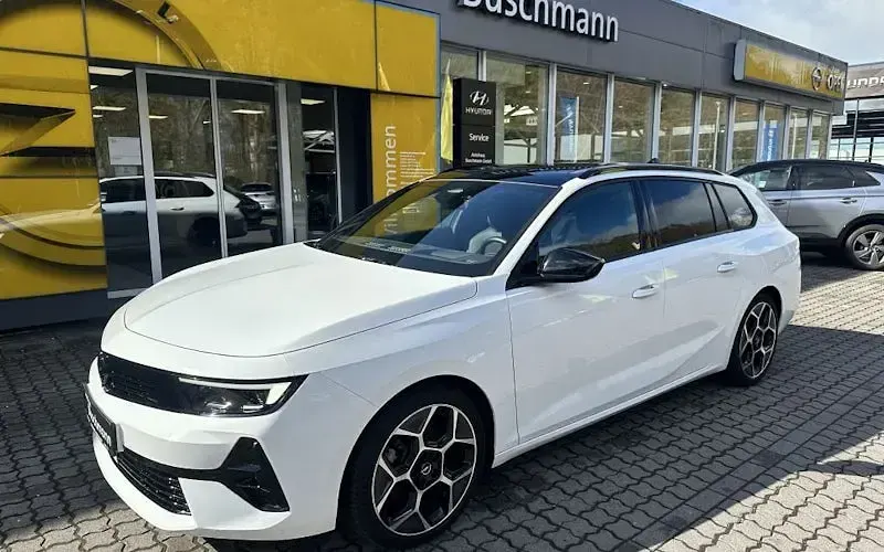 Używany Opel Astra Ultimate 131 KM (96 kW) 2024 Kombi