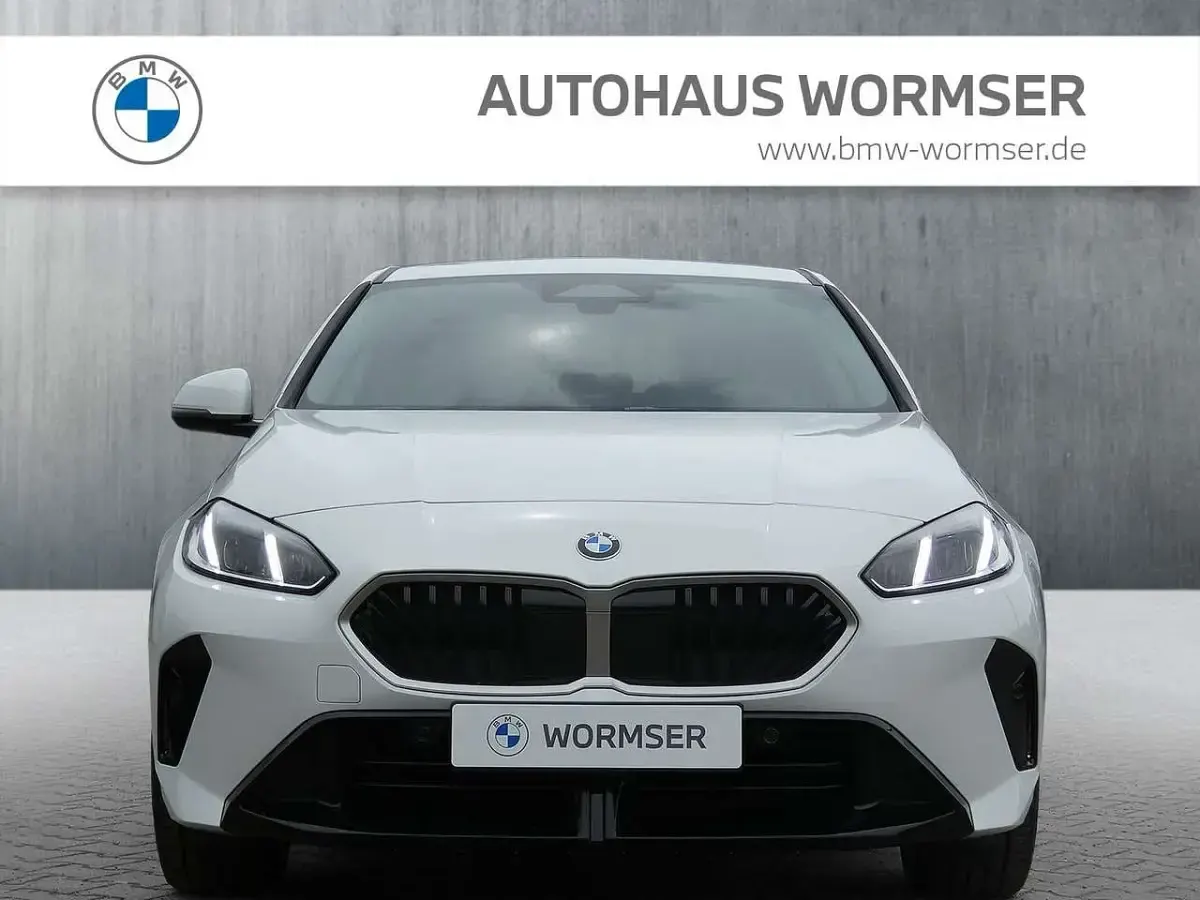 Neu BMW 220 Sport Line 170 PS (125 kW) 2026 Weiß Limousine