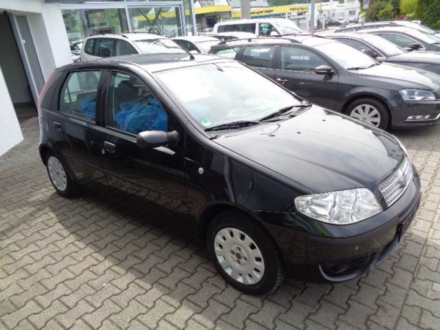 Gebraucht Fiat Punto 60 PS (44 kW) 2010 Schwarz Kleinwagen