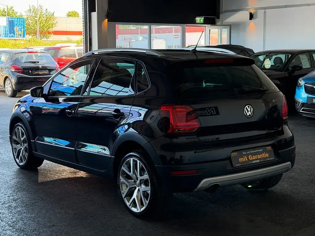 Gebraucht VW Polo Cross 110 PS (80 kW) 2016 Schwarz Kleinwagen