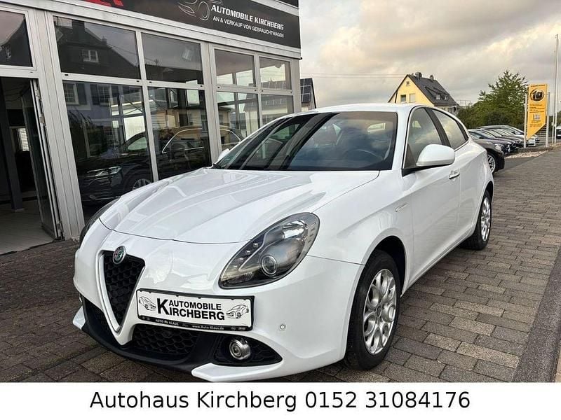 Weiß Gebraucht 2017 Alfa Romeo Giulietta Super Kleinwagen | 9.500 € (Guter Preis) - Bild 1/4