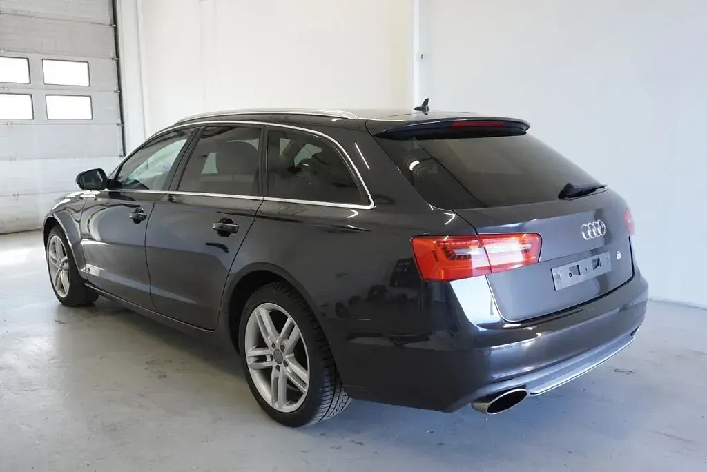 Second-hand Audi A6 Sport 177 CP (130 kW) 2012 Gri Berlinǎ