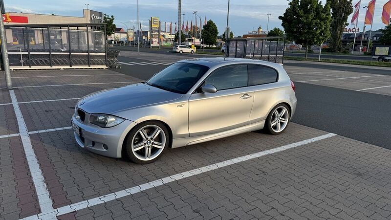 Silber Gebraucht 2008 BMW 130 Performance Kleinwagen | 7.999 € (Fairer Preis) - Bild 1/4