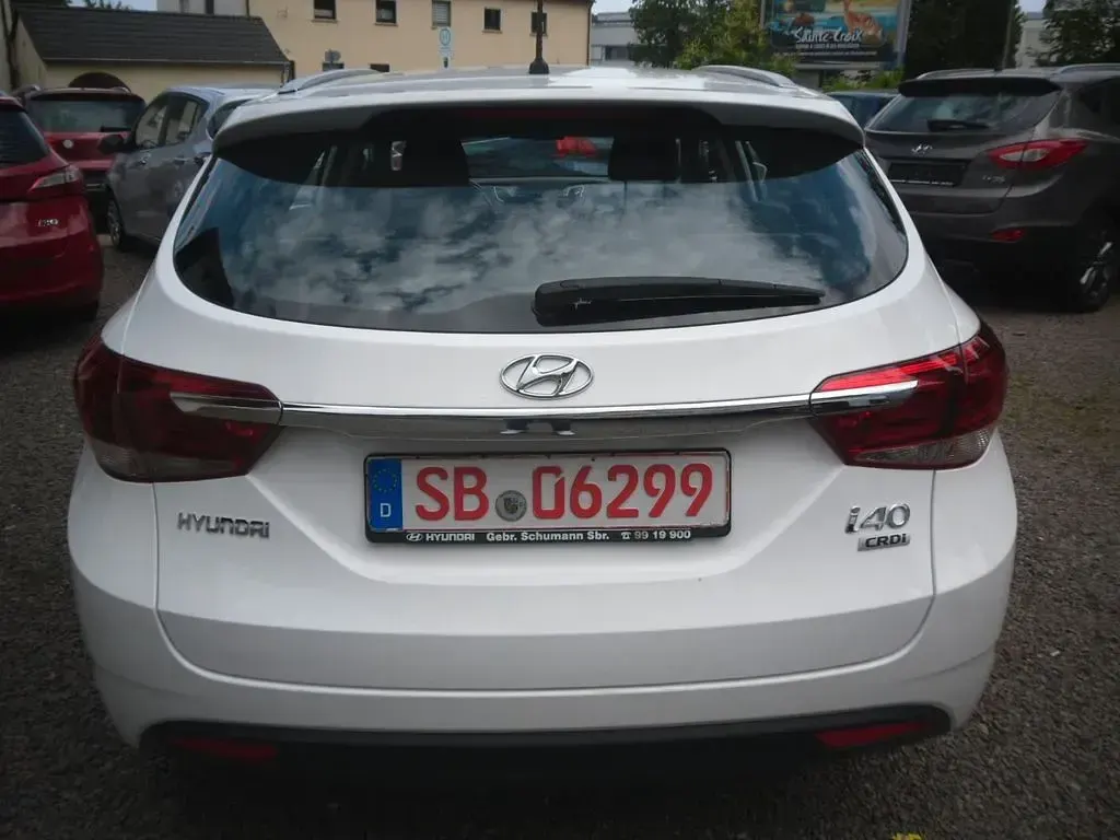 Gebraucht Hyundai i40 Classic 116 PS (85 kW) 2018 Weiß Kombi