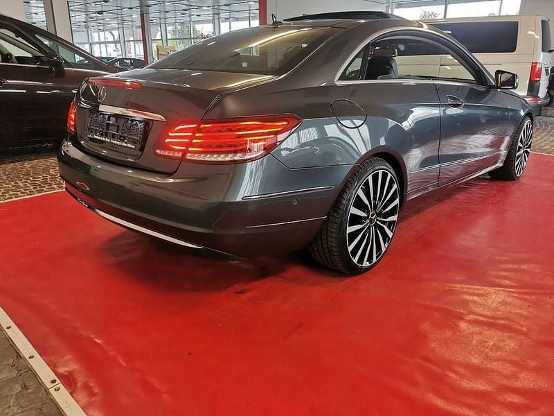 Gebraucht Mercedes E350 Avantgarde 258 PS (189 kW) 2016 Grau Coupé