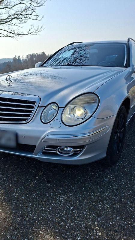 Gebraucht Mercedes E320 Avantgarde 224 PS (164 kW) 2009 Silber Kombi