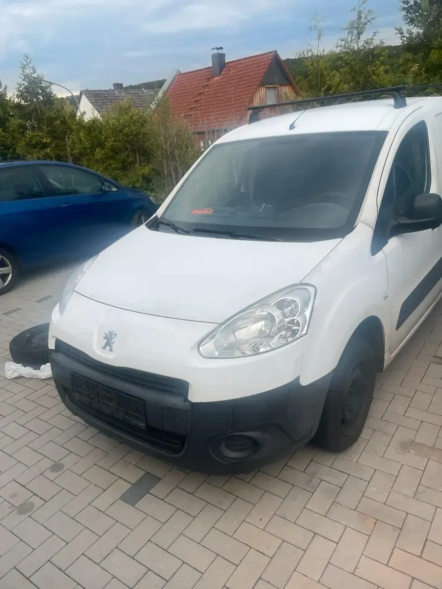 Gebraucht Peugeot Partner 75 PS (55 kW) 2013 Weiß